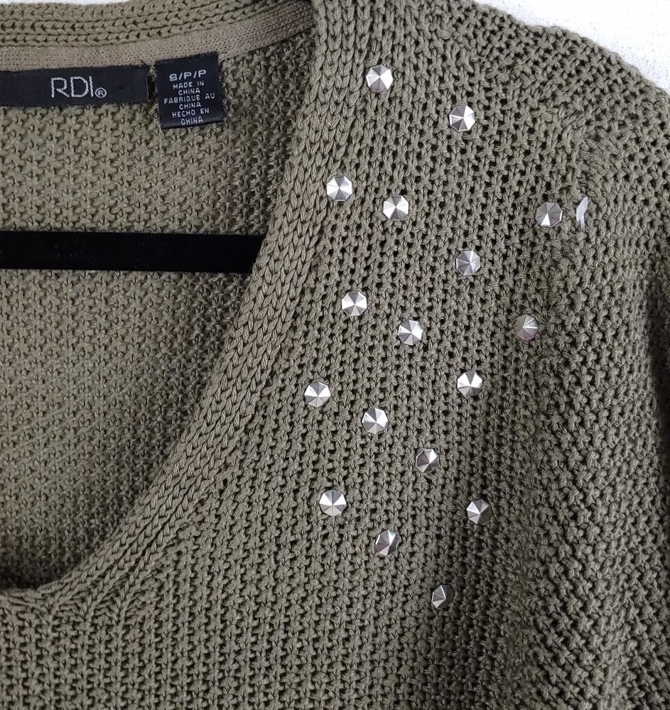 RDI STUDDED SWEATER (940) - Picture 3 of 15